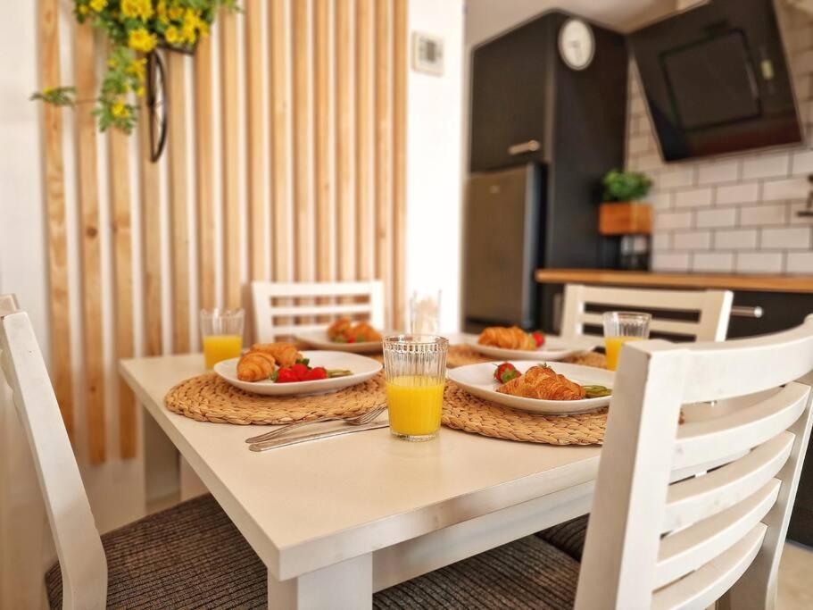 Апартаменти Acogedor Piso Con Terraza Y Parking! Бенальмадена Екстер'єр фото