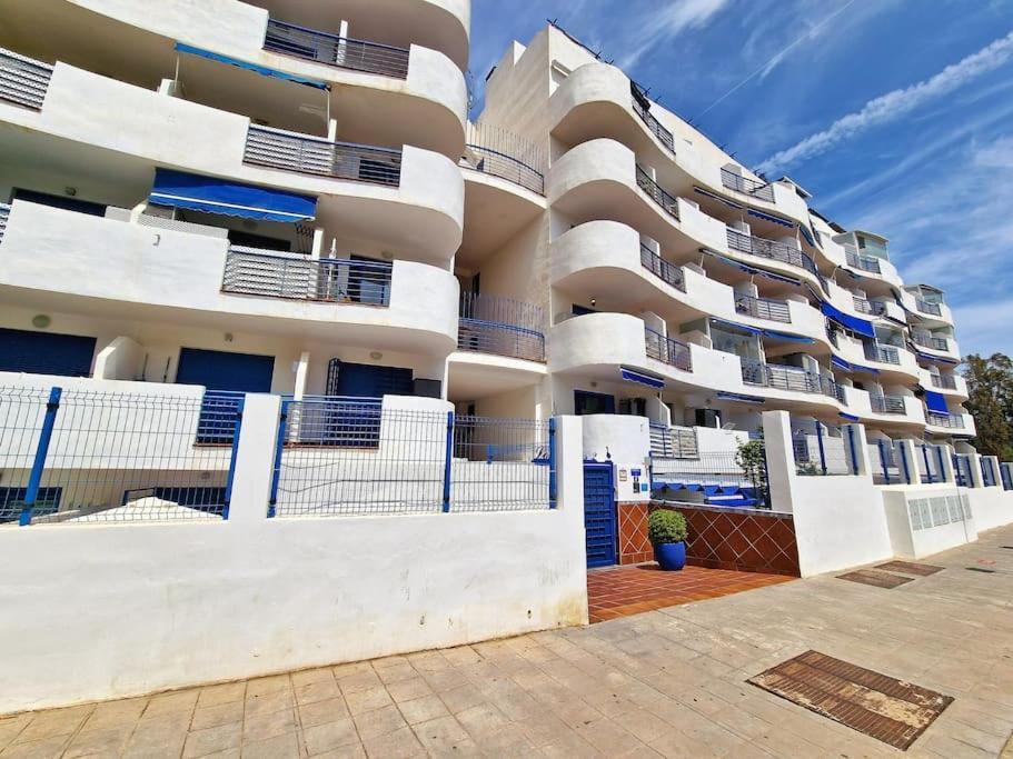 Апартаменти Acogedor Piso Con Terraza Y Parking! Бенальмадена Екстер'єр фото